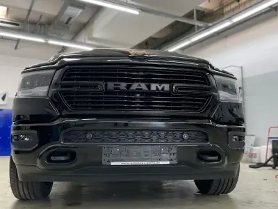 Professionelle Keramikversiegelung - Perfekter Glanz